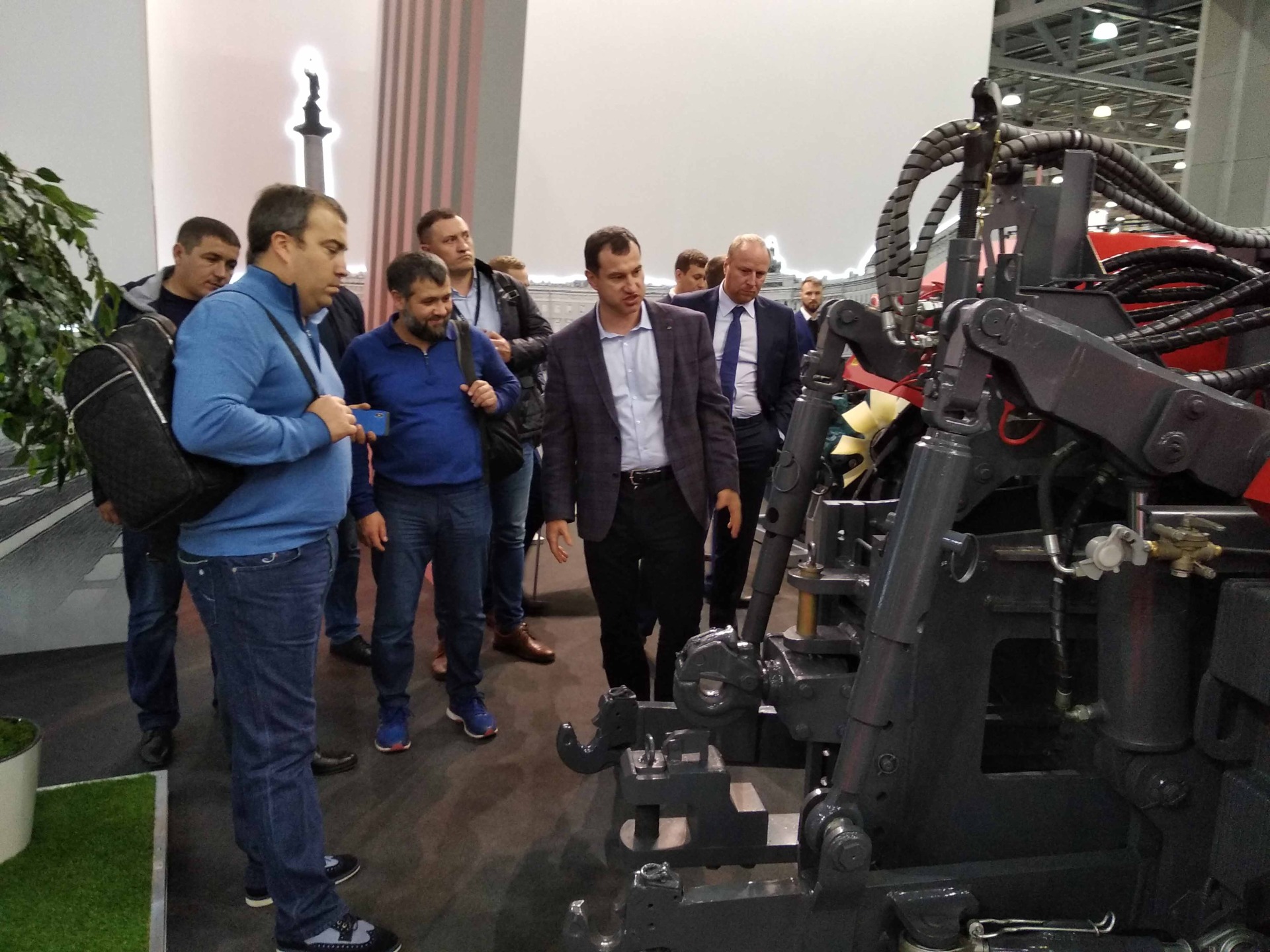 Новинки октября от Петербургского тракторного завода