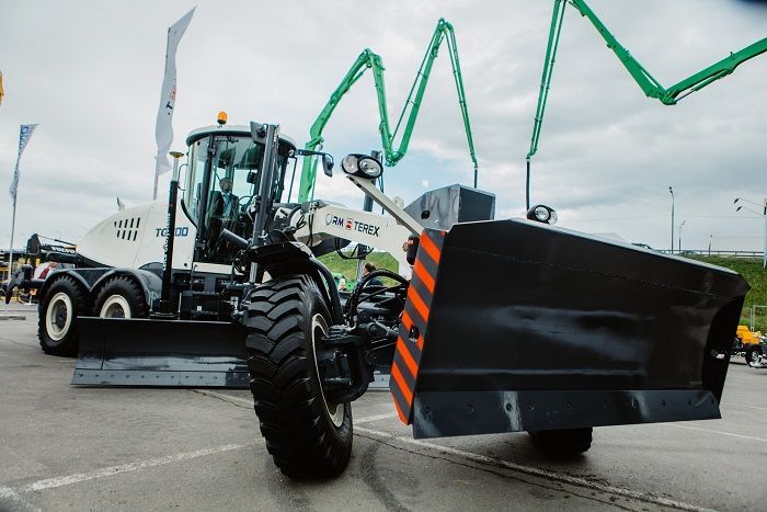 Автогрейдер TG 200