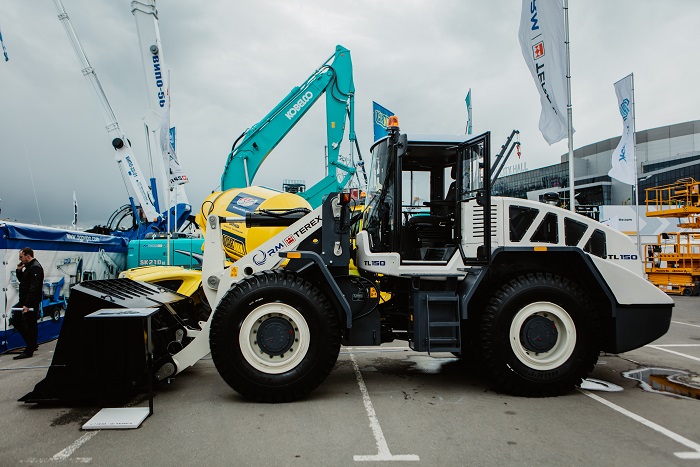 Экскаватор-погрузчик TLB 150